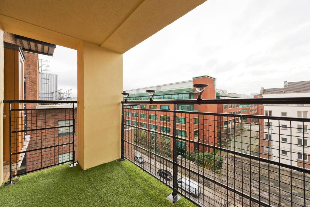 Stunning 3-Bed Apartment In Dublin 1 Exterior photo